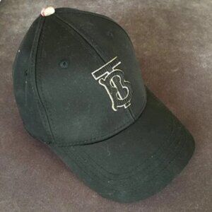 Burberry Black Cap